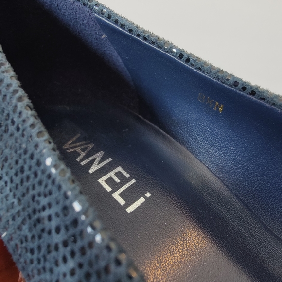 Vaneli Dayle Classic slip-on Navy Pumps - Picture 4 of 6